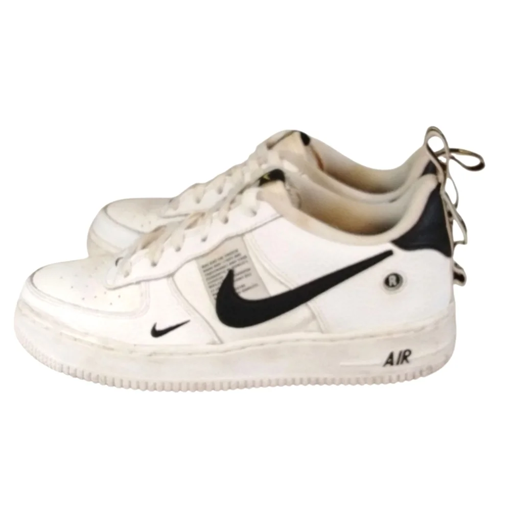 Nike Air Force 1 LV8 '07 Sneakers White And Black Nike's Women Size 7.5